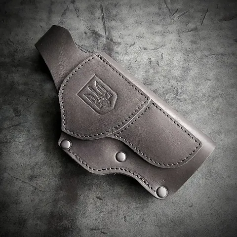 Шкіряна кобура поясна під GLOCK 17, чорна з тисненням герб України