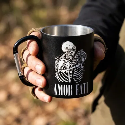 Кружка сталева з карабіном 300 мл Amor Fati сублімація з принтом чорна — фото 3