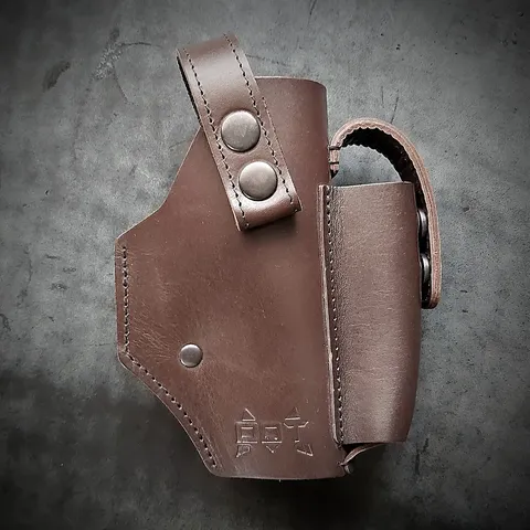 Шкіряна кобура поясна для пістолета GLOCK 17, коричнева на скобі — фото 3