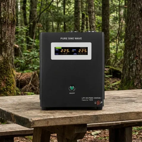 ДБЖ з правильною синусоїдою 12V LPY-W-PSW-1000VA+(700Вт)10A/20A