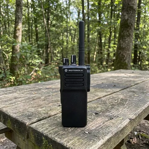 Професійна цифрова портативна рація Motorola DP4400e UHF Li-Ion 2100 мАг (MDH56RDC9VA1AN)