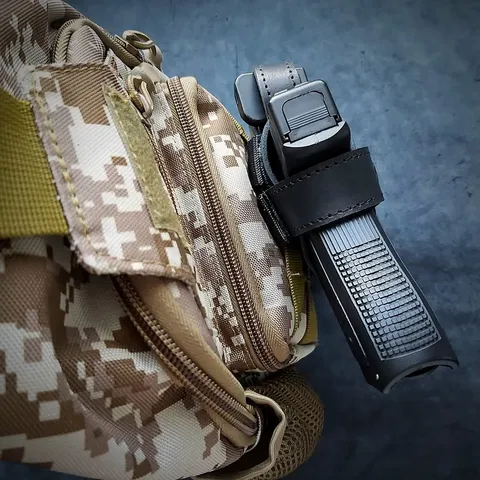Шкіряна кобура під GLOCK 17 на MOLLE, чорна — фото 6