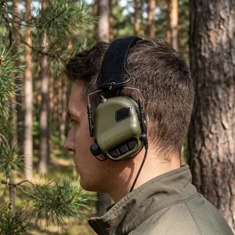 Тактичні навушники EARMOR M31 Olive з універсальним кріпленням