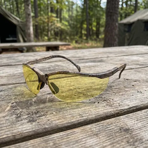 Окуляри захисні в камуфльованій оправі Pyramex Venture-2 Camo (amber) жовті, Камуфляж