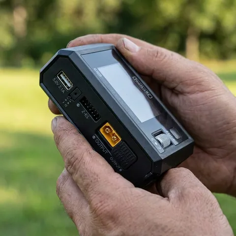 Зарядний пристрій для FPV ToolkitRC M7AC 300W AC/DC — фото 3