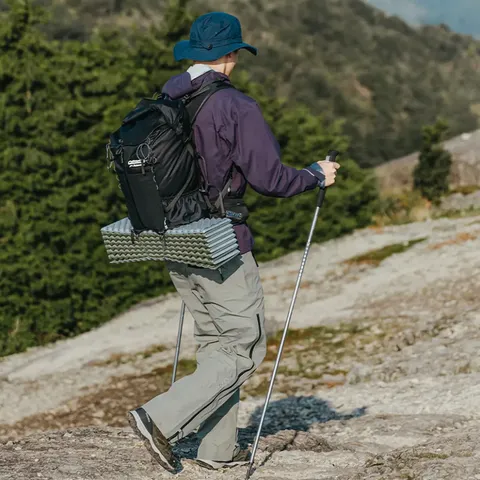 Килимок складаний IXPE Naturehike CNK2450WS044, алюмінієва плівка, 195x60х1,8 см, оливковий зелений — фото 7