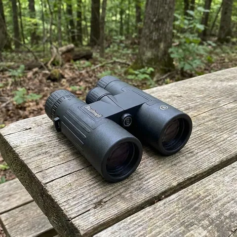 Бінокль Bushnell Legend Black 8x42 мм IPX7