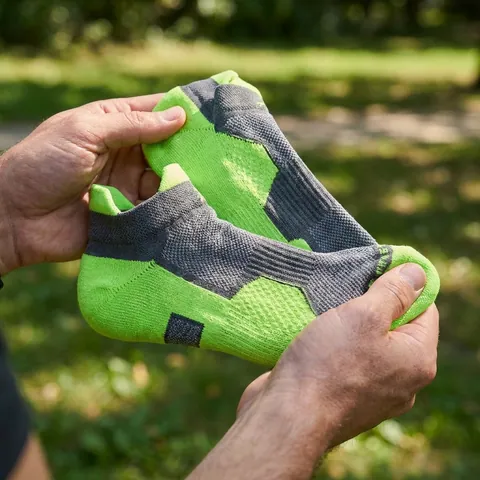 Набір спортивних шкарпеток Neon 3 пари неонові з вентиляцією та амортизацією — фото 3
