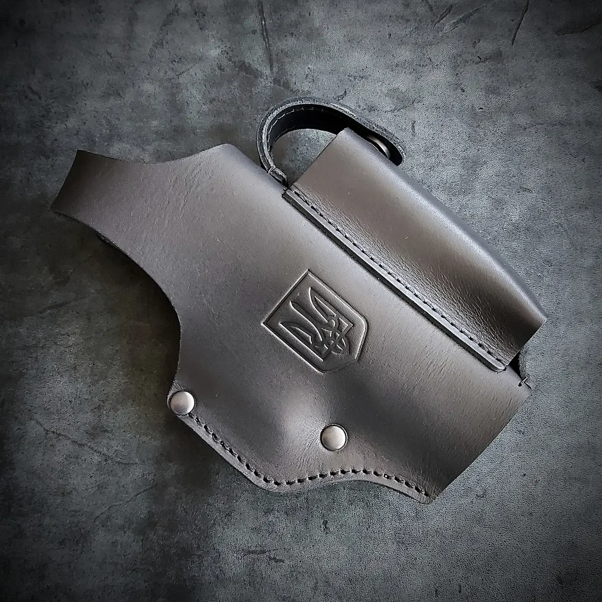 Шкіряна кобура поясна під Glock 19 | чорна з гербом України