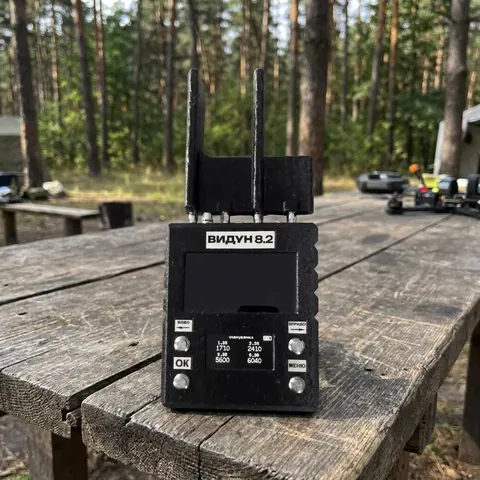 Детектор дронів Видун 8.2 – 4-діапазонний FPV-детектор до 4000 м