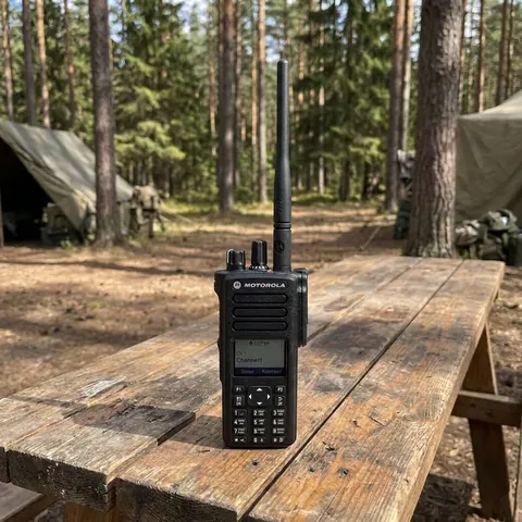 Професійна цифрова портативна рація Motorola DP4800e UHF Li-Ion 2450 мАг (MDH56RDN9VA1AN)