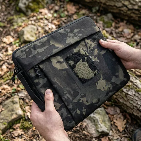 Чохол для ноутбука UTactic Laptop Cover — Чорний Мультикам (13 дюймів) — фото 3