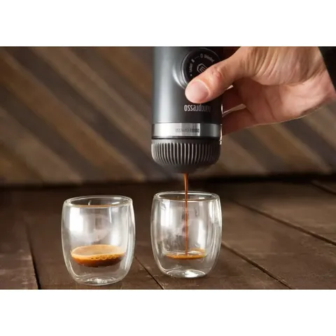 Портативна еспресо-кавоварка Wacaco Nanopresso сіра з чохлом, механічна, для меленої кави — фото 13