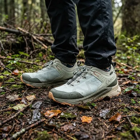 Кросівки AKU Omnia V-Light GTX WS 6.5 green/blue