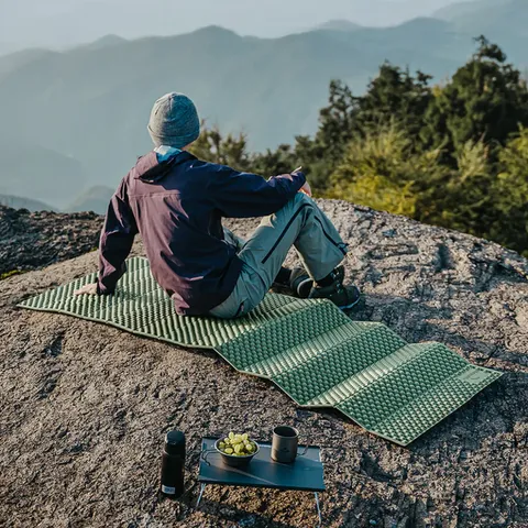 Килимок складаний IXPE Naturehike CNK2450WS044, алюмінієва плівка, 195x60х1,8 см, оливковий зелений — фото 12