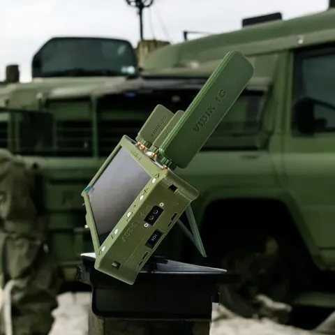 Детектор відеосигналу FPV-дронів VIDIK 4-діапазонний (автосканування, до 10 км, 7" дисплей) — фото 7