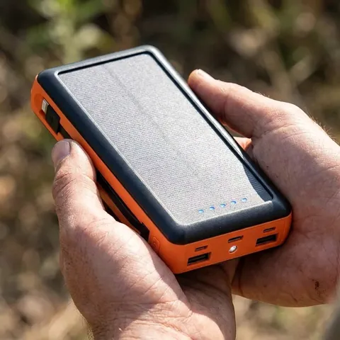 Зарядний пристрій на сонячних батареях Powerbank 619S 20000mAh із ліхтариком та швидкою зарядкою — фото 3